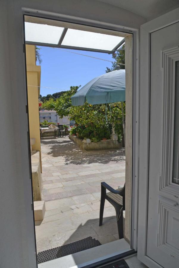Guesthouse Manda Дубровник Екстериор снимка
