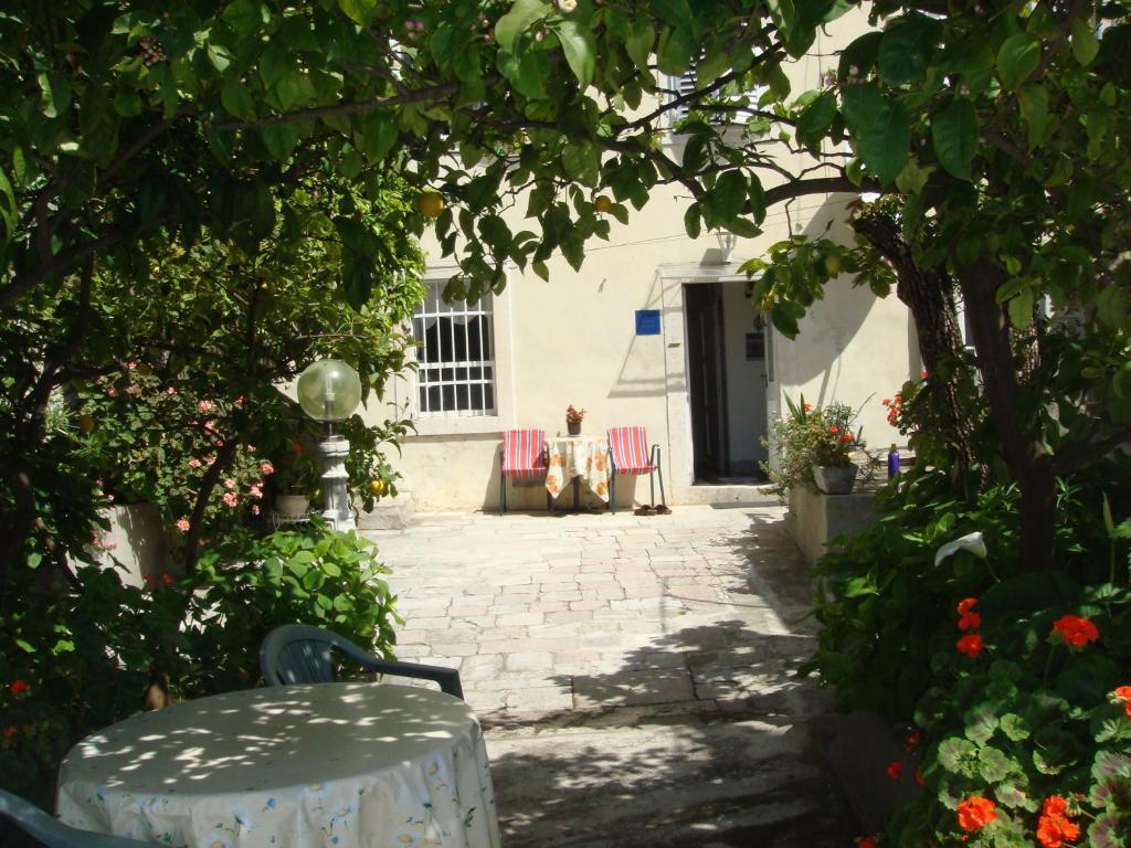 Guesthouse Manda Дубровник Екстериор снимка